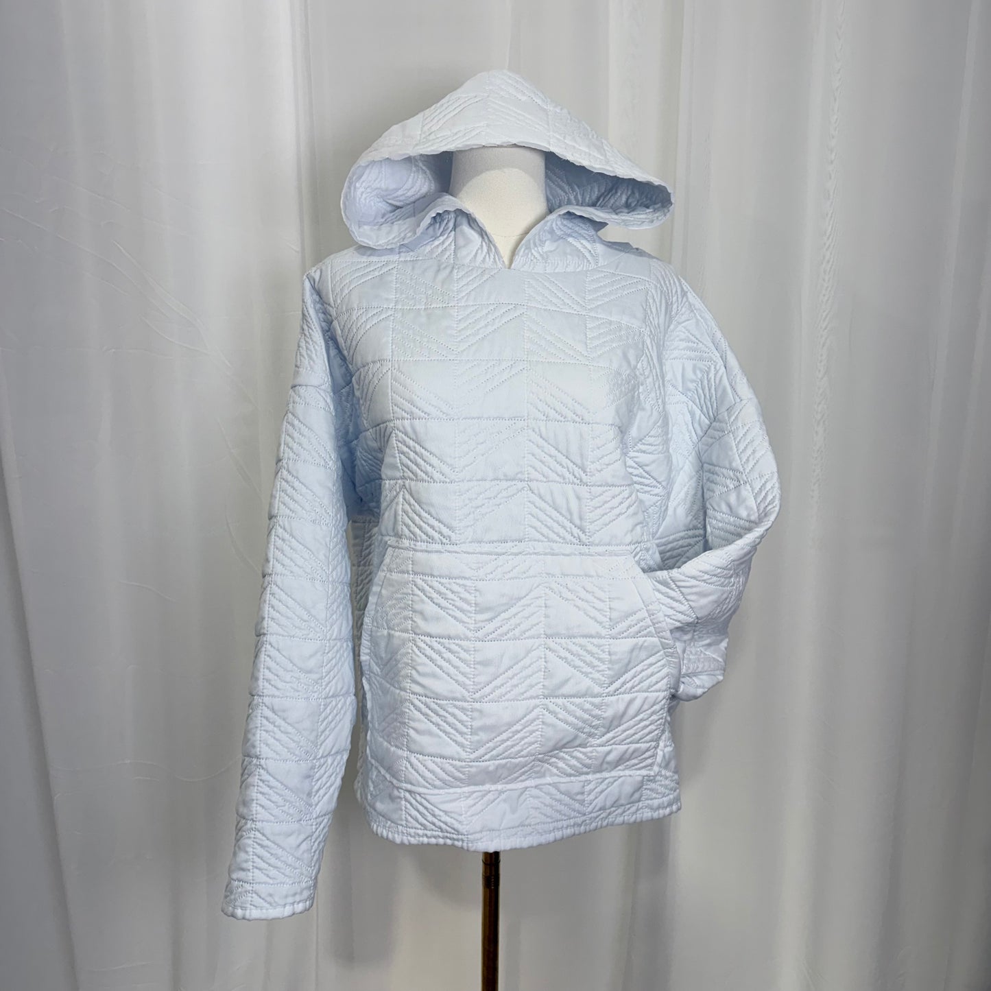 Icey White Quiltoodie (L)