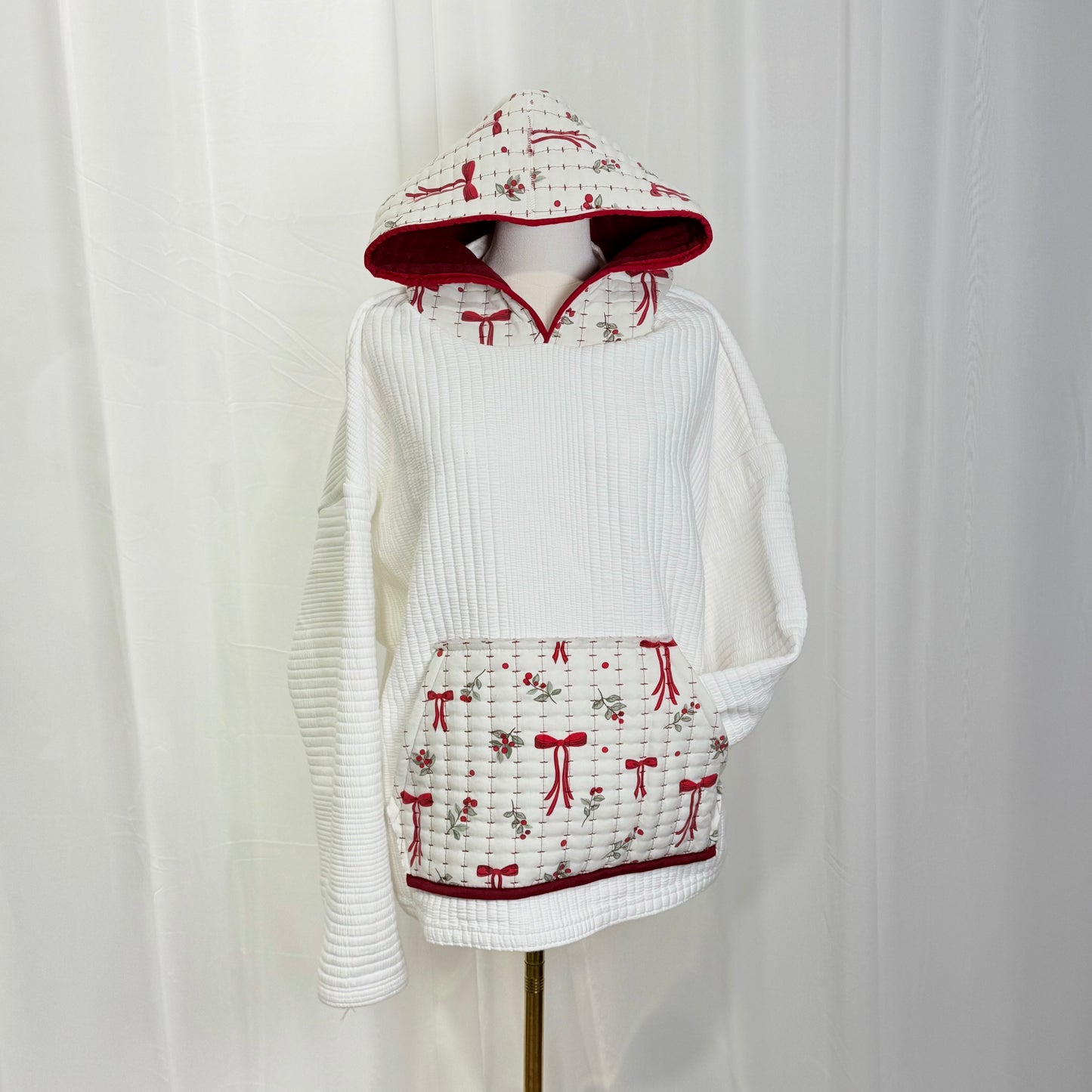 White Christmas Quiltoodie (XL)