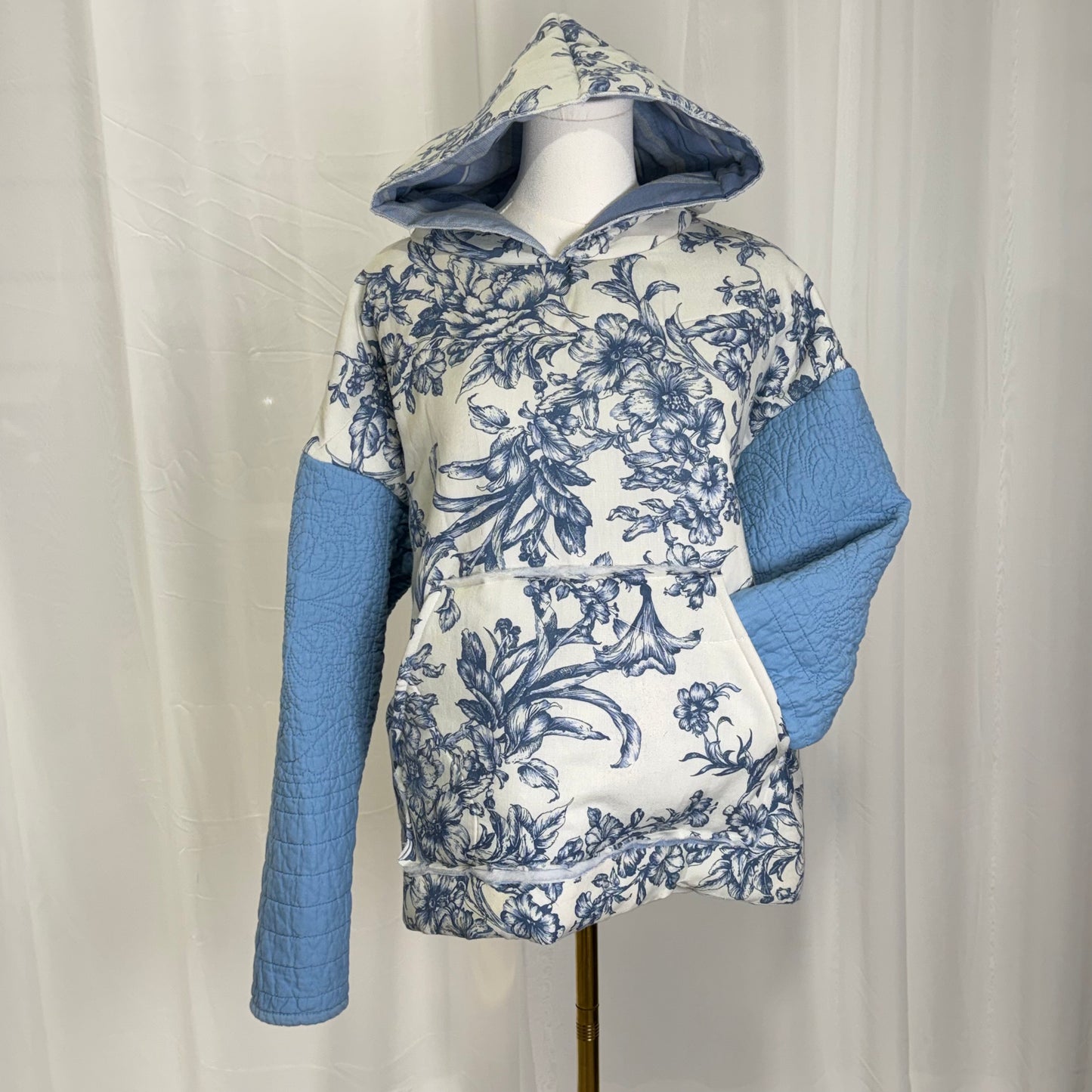 Blue Willow II Quiltoodie (S)