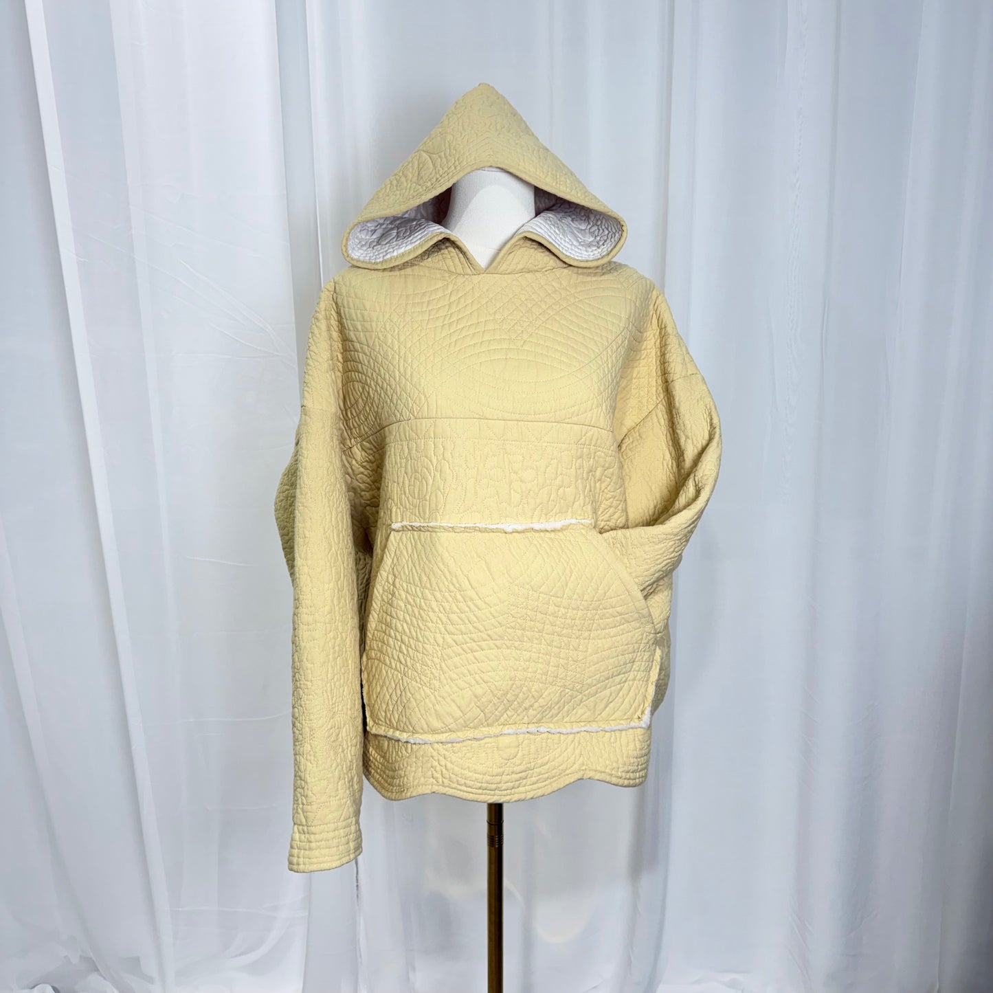 Shy Yellow Quiltoodie (M)